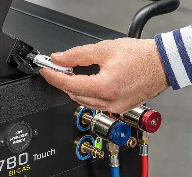 Z18310 Установка для заправки кондиционеров TEXA Konfort 710 Touch