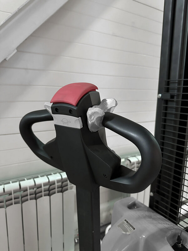 Штабелер электрический самоходный РИГА фото 6