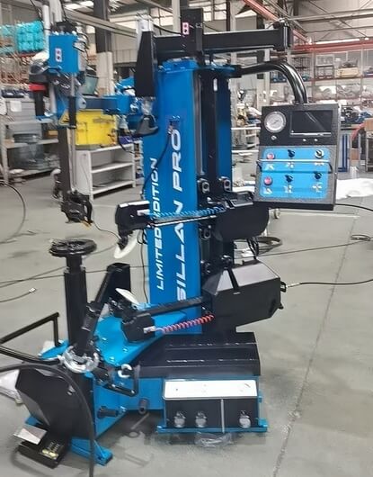 SILLAN PRO 8655 шиномонтажный станок до 30 дюймов в работе