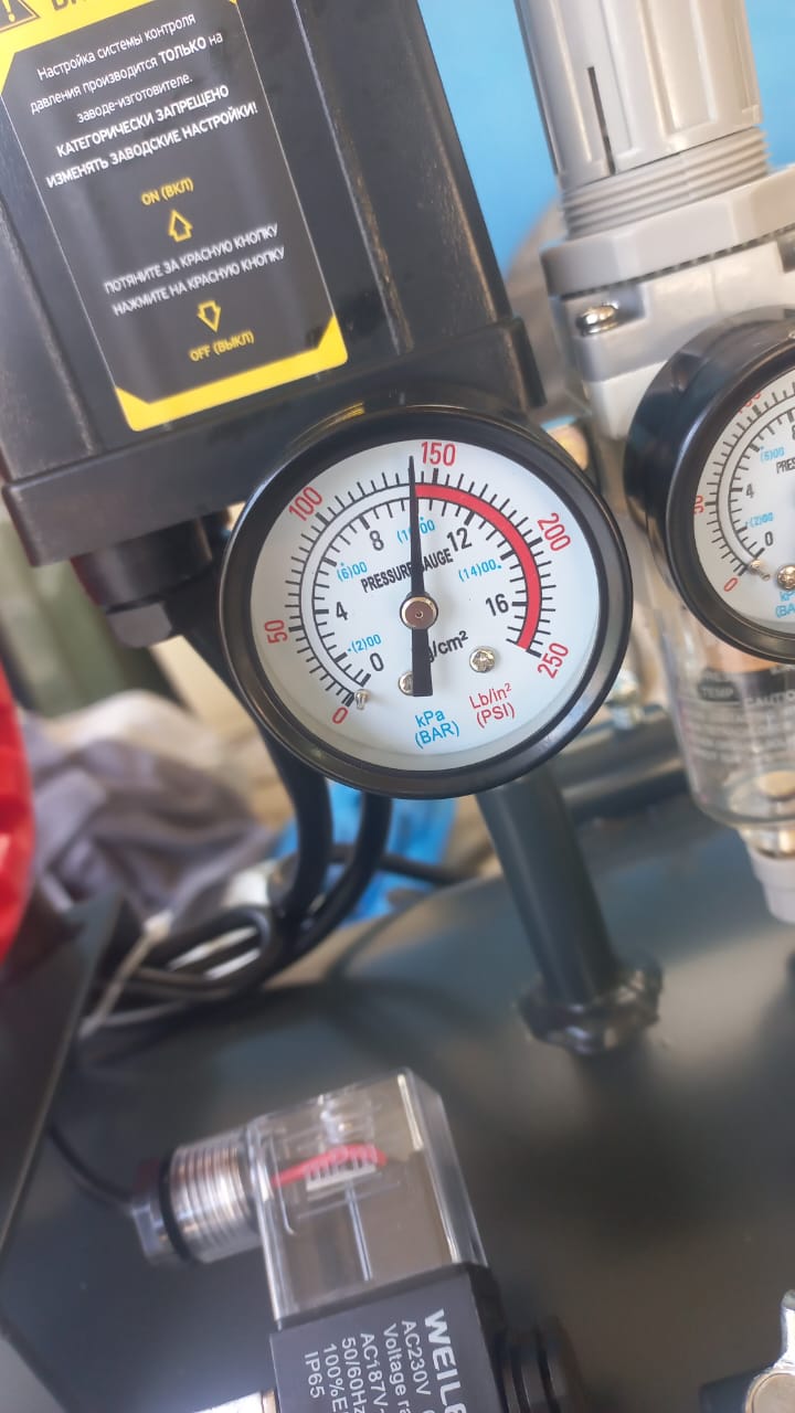 Компрессор воздушный Sillan (HM1.1JW*2/100L б/м) 100L/8Bar/230V