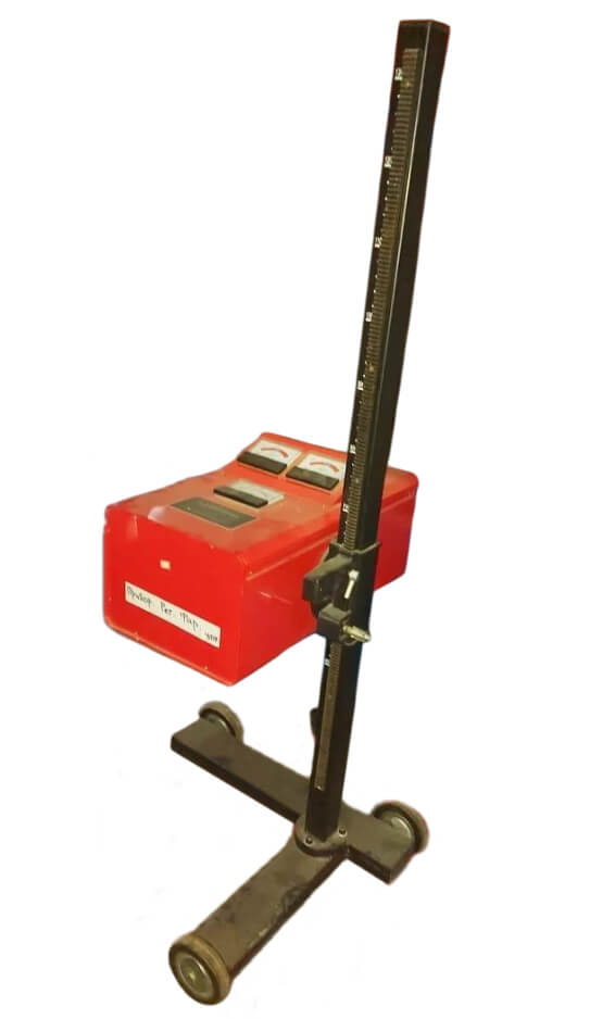 Прибор для регулировки фар