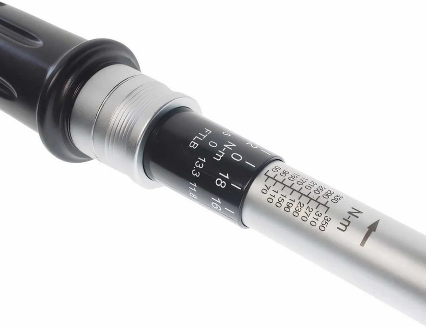 Ключ динамометрический 1/2" 50-350Нм 585мм двухстороннего действия JTC-6687