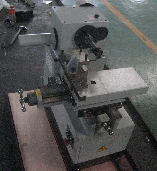 Станок для проточки тормозных дисков и барабанов C9335 фото 4