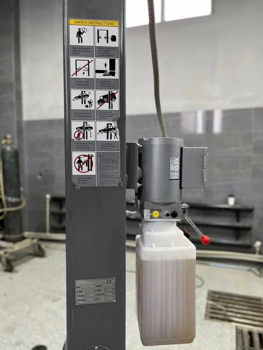 2-х постовой подъемник 4т. PL-4.2-2DA. 380V КОМПЛЕКТ предупреждения