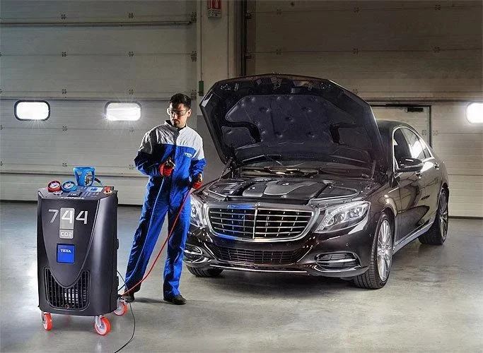 УСТАНОВКА ДЛЯ ЗАПРАВКИ КОНДИЦИОНЕРОВ TEXA KONFORT 744 (CO2)