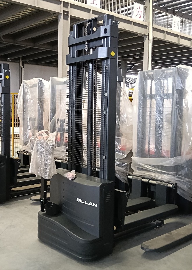 Штабелер электрический самоходный РИГА 1500кг*3500м