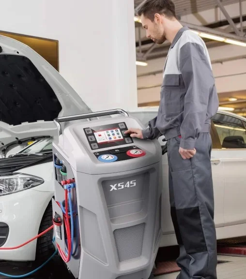 Установка для заправки автокондиционеров Sillan X545