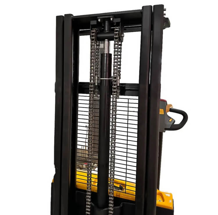 Штабелер электрический самоходный ТОРОНТО NM 1500к вид сзади