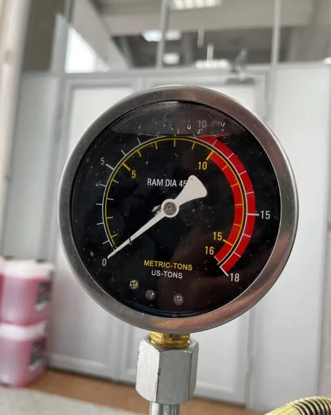 Пресс, 10 тонн HJ0802 манометр