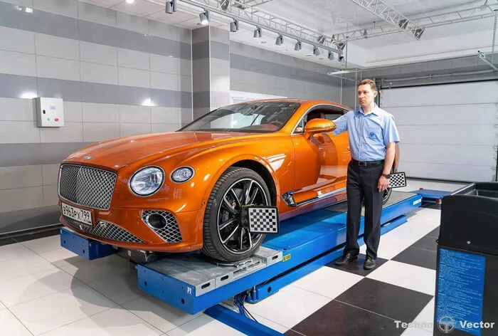 Авто на стенде ТехноВектор T 7204 TA