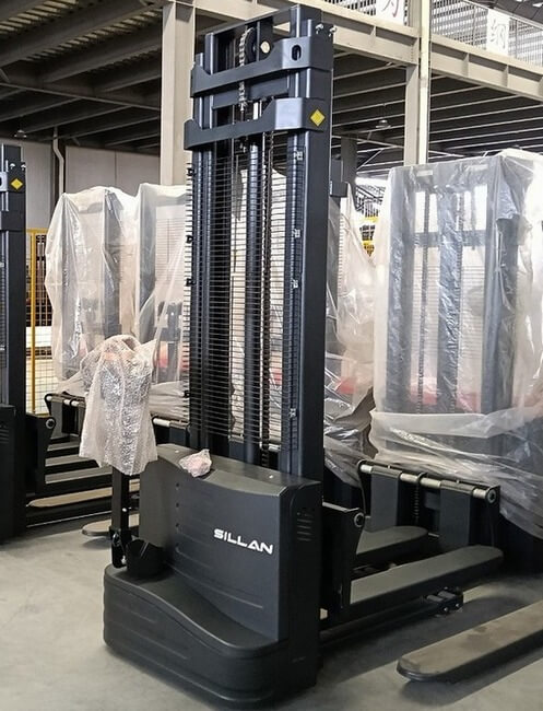 Штабелер электрический самоходный РИГА фото 7