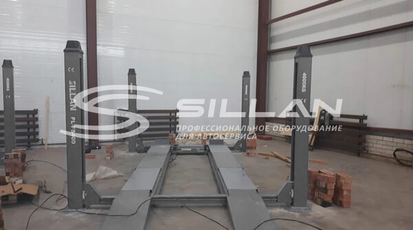 Четырёхстоечный подъёмник PL- FS40D в сервисе